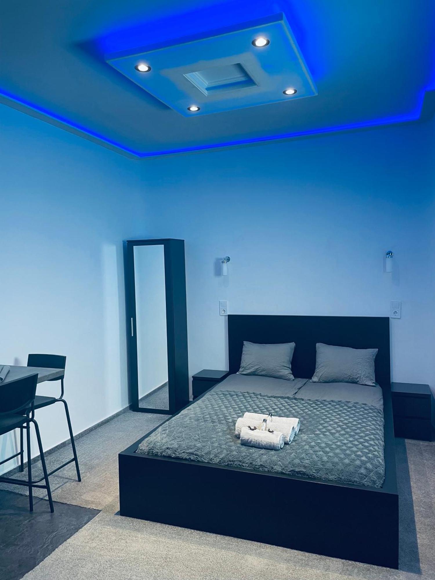 Апартаменты Luxury Downtown