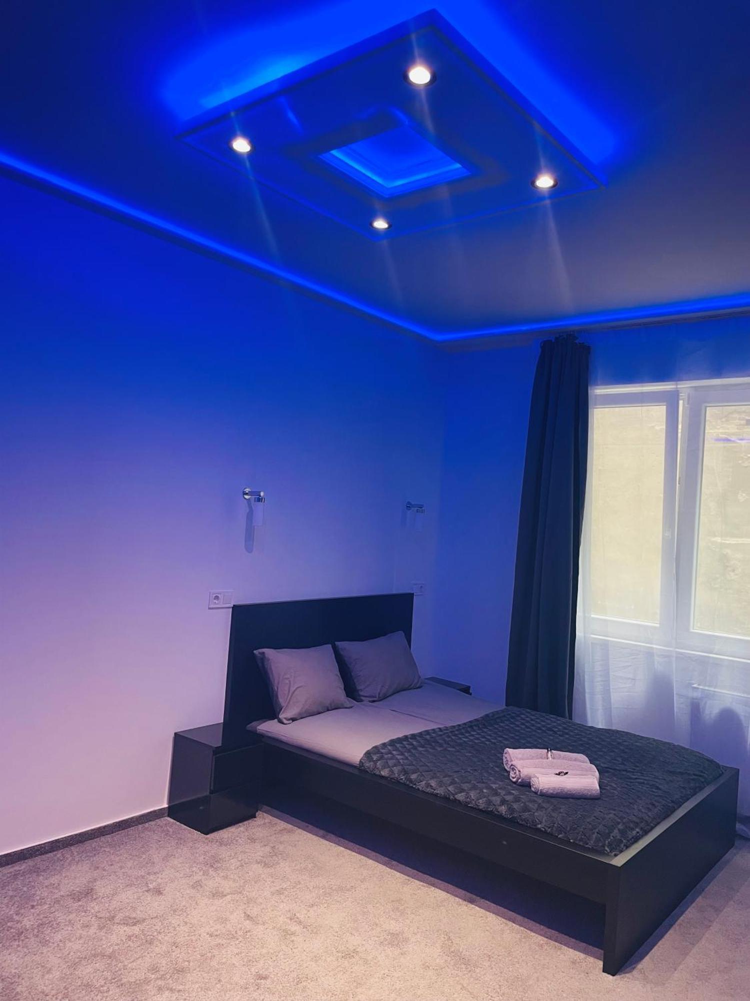 Luxury Downtown Апартаменты